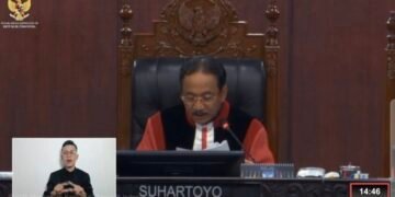 Dismissal, MK Putuskan Eksepsi Pemohon Ditolak, Majelis Hakim Sebut Gugatan Tak Penuhi Syarat Formil