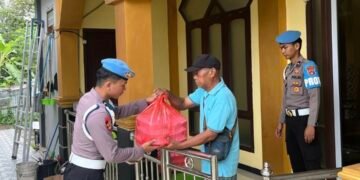 Momen Berbagi Berkah Bidpropam Polda Kaltara Sasar Masjid Al-Muhajirin Tanjung Selor