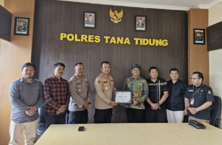 Polres Tana Tidung Terima Penghargaan dari KPU Tana Tidung