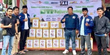 Manfaatkan Momentum Ramadan dengan Tebar Kebaikan, IJTI Kaltara Berbagi Ratusan Paket Sembako