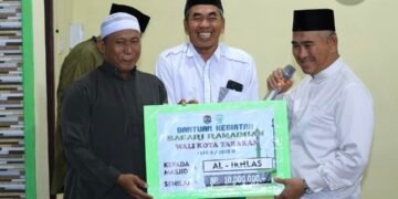 Safari Ramadan Wali Kota Tarakan Sambangi Masjid Al-Ikhlas, Isi Tausyiah Keutamaan Salat Tarwih