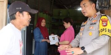 Kapolres Tarakan Serahkan Bantuan untuk Korban Kebakaran di Jembatan Bongkok 