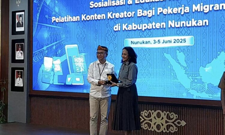 Sinergi Pemerintah Pusat dan Daerah Hadirkan Edukasi Keuangan dan Pelatihan Digital bagi Pekerja Migran Indonesia di Perbatasan