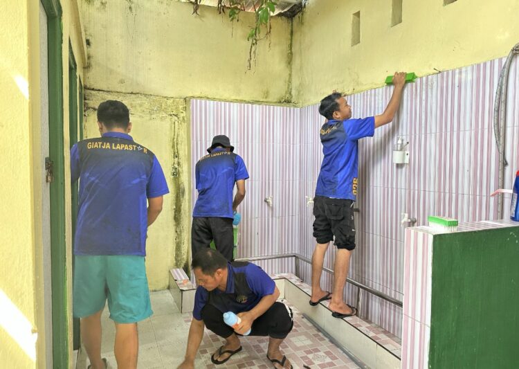 Lapas Tarakan Libatkan WBP Asimilasi Dalam Aksi Sosial