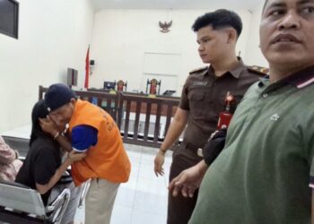 Peluk Istri Sebelum Kembali ke Lapas,  Daniel Costa: Saya Tidak Minta Dibebaskan, Saya Minta Hukuman Diringankan