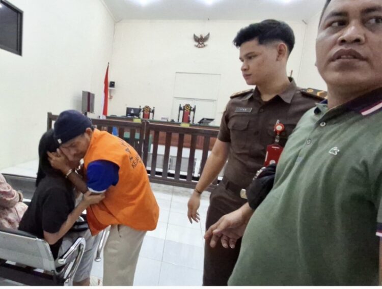 Peluk Istri Sebelum Kembali ke Lapas, Daniel Costa: Saya Tidak Minta Dibebaskan, Saya Minta Hukuman Diringankan