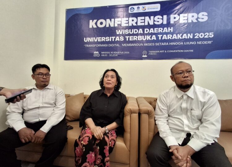 561 Mahasiswa Universitas Terbuka Diwisuda, Harapkan Bisa Ikut Meningkatkan Kualitas SDM dan Daya Saing