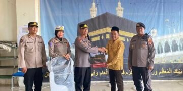 Polres Tarakan Beri Bantuan Kursi Belajar kepada Ponpes Korban Pencurian, Wujud Dukungan Polri di Dunia Pendidikan