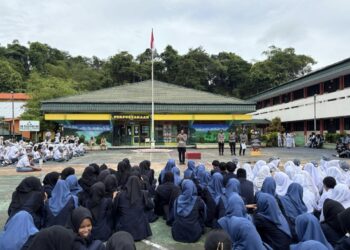 Polwan Polres Tarakan Gelar Rise and Speak di SMK Negeri 1 Tarakan