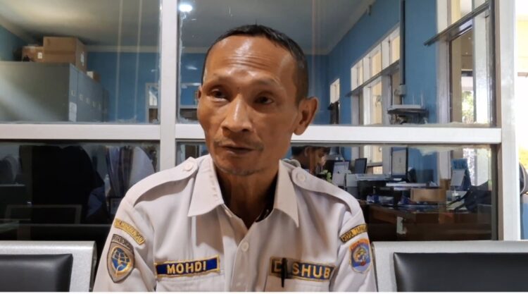 Dishub Ikut Tanggapi Aktivitas Bongkar Muat di Pinggir Jalan, Tegaskan Seharusnya Dilakukan di Dalam Pelabuhan