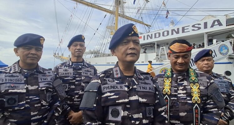 KRI Bima Suci Bawa Taruna Taruni Akademi TNI Angkatan Laut, Mulai Besok Open Ship di Dermaga Mamburungan
