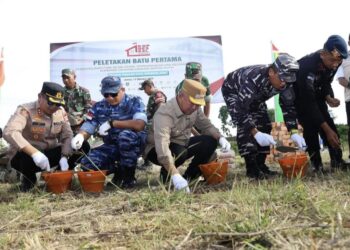Serentak di Seluruh Indonesia, Wali Kota Tarakan Pimpin Peletakan Batu Pertama Pembangunan Gerai Koperasi Merah Putih