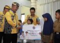 Puluhan Siswa SD SMP Terima Bantuan Peralatan Sekolah, Wali Kota Tarakan Harapkan Terus Berprestasi