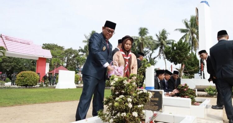 Peringatan Hari Pahlawan, Wakil Wali Kota Tarakan Ziarah Kubur TMP Dwikora, Perjuangan Harus Dilanjutkan