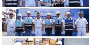 PELNI Berangkatkan 15 Kontainer Barang Bantuan untuk Korban Banjir Sumatera dengan KM Kelud