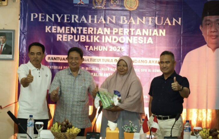 Anggota DPR RI Dapil Kaltara Hasan Saleh Serahkan Bantuan Kementan RI, Sasaran Penerima  Puluhan Kelompok Tani di Tarakan