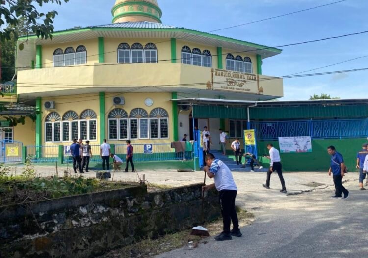 Sambut Ramadan 1447 Hijriah, Lapas Tarakan Turun Bersih-Bersih Masjid di Karang Balik