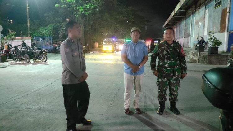 Respons Cepat Kelurahan Lingkas Ujung Lakukan Koordinasi Lintas Sektor Bantu Penanganan Kebakaran Gudang Pelindo di Pelabuhan Malundung