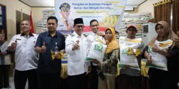 Kelurahan Pamusian Tuntaskan Penyaluran Bantuan Pangan untuk 828 Penerima, Sempat Terkendala Stok Bulog dan Jaringan