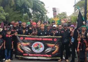 Aksi Demo Diwarnai Dugaan Penghinaan Pancasila, Ormas Jubah Hitam Gepak Laporkan Oknum Mahasiswa ke Polres Tarakan