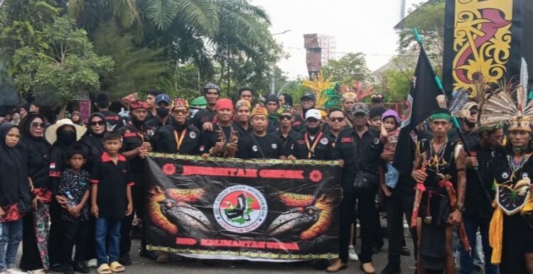 Aksi Demo Diwarnai Dugaan Penghinaan Pancasila, Ormas Jubah Hitam Gepak Laporkan Oknum Mahasiswa ke Polres Tarakan
