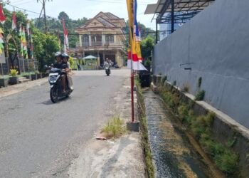 Jelang HUT ke-81 RI, Warga Sebengkok Mulai Bersih-Bersih Lingkungan, Wacana Hidupkan Green and Clean, Drainase Bersih